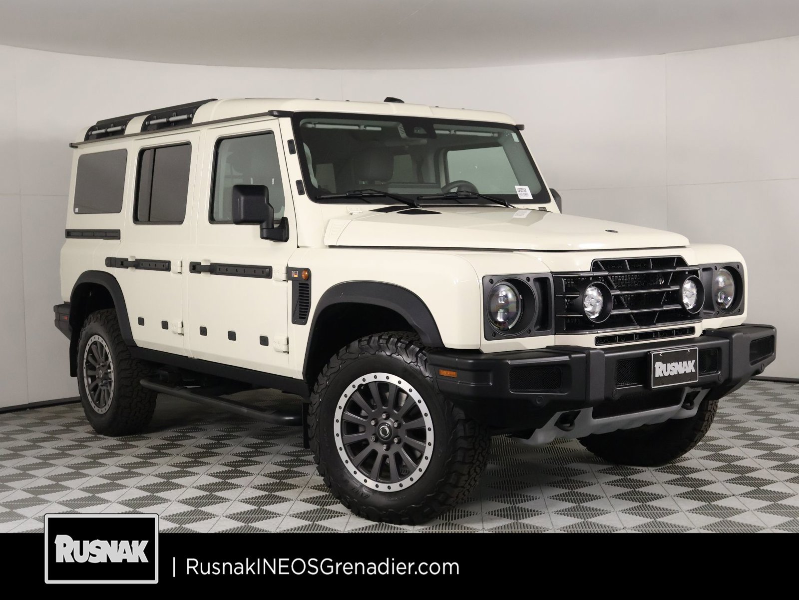 Used 2025 INEOS Grenadier Station Wagon AWD/4WD image 1