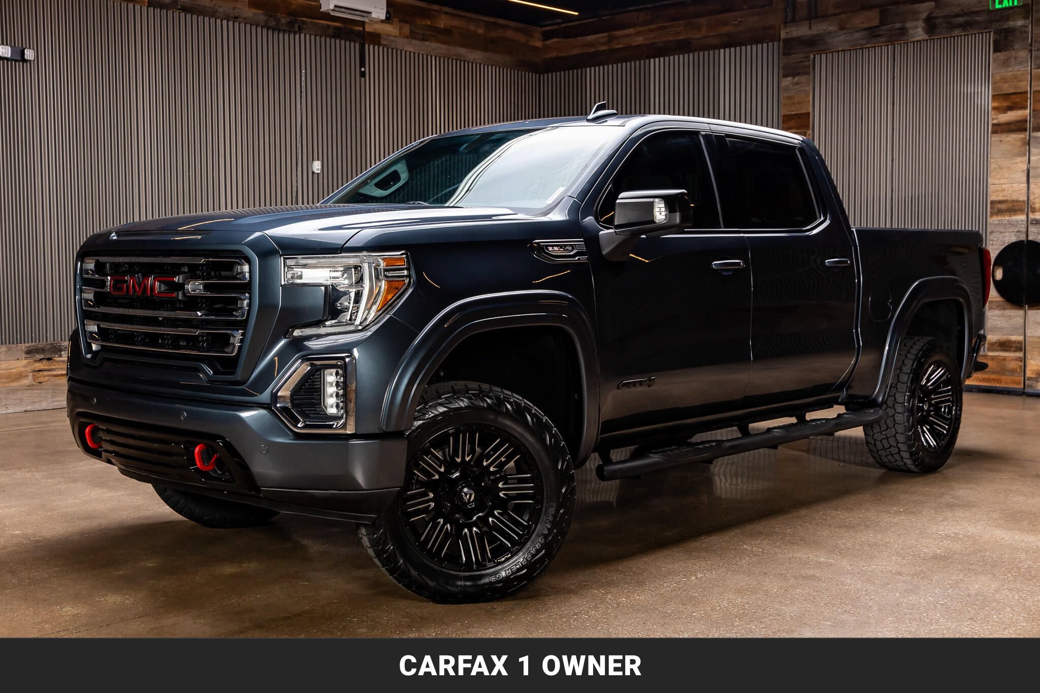 Used 2020 GMC Sierra 1500 AT4 w/ AT4 Premium Package AWD/4WD image 4