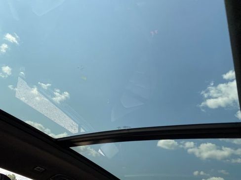 Used 2024 Volkswagen Atlas Cross Sport SE w/ Panoramic Sunroof Package FWD image 32