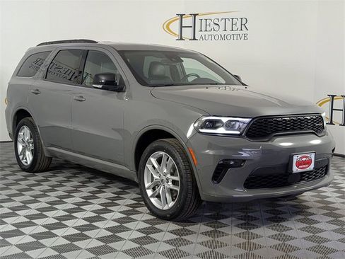 Used 2023 Dodge Durango GT image 2