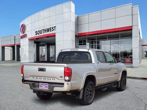 Used 2023 Toyota Tacoma SR5 RWD image 5