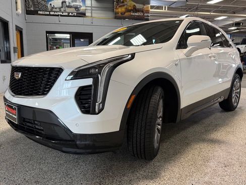 Used 2021 Cadillac XT4 Sport w/ Sun And Sound Package AWD/4WD image 3