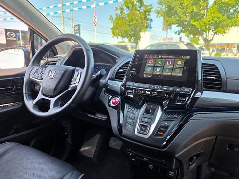 Used 2023 Honda Odyssey Elite image 13