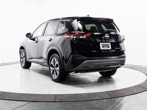 Used 2023 Nissan Rogue SV image 7