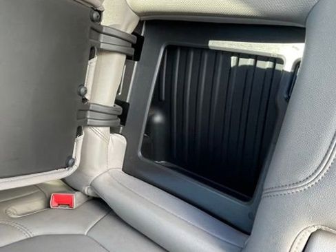 Used 2023 GMC Sierra 2500 SLT image 30