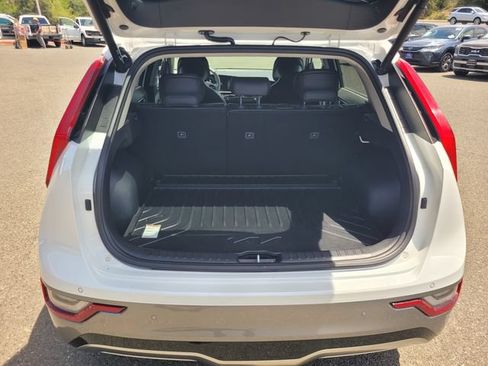 Used 2023 Kia Niro Wave FWD image 8
