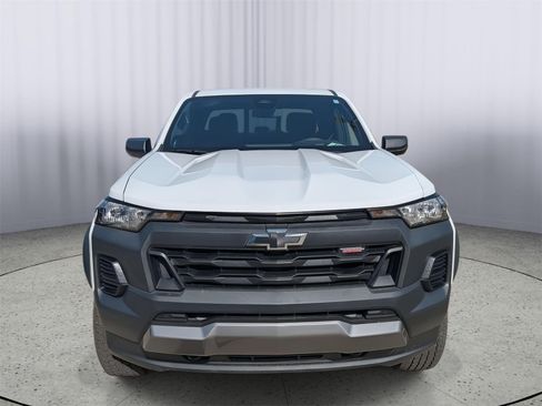 Used 2023 Chevrolet Colorado LT w/ LT Convenience Package III RWD image 2