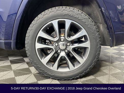 Used 2018 Jeep Grand Cherokee Overland AWD/4WD image 35