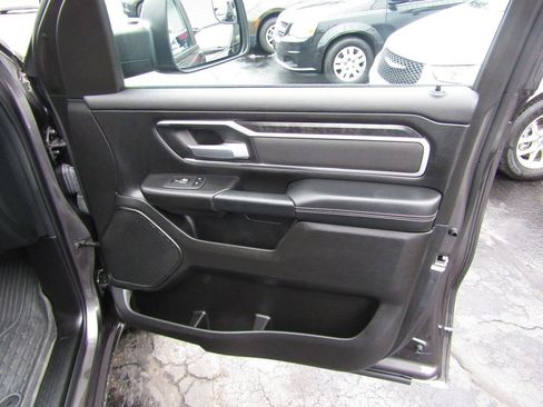 Used 2023 RAM 1500 Big Horn image 32