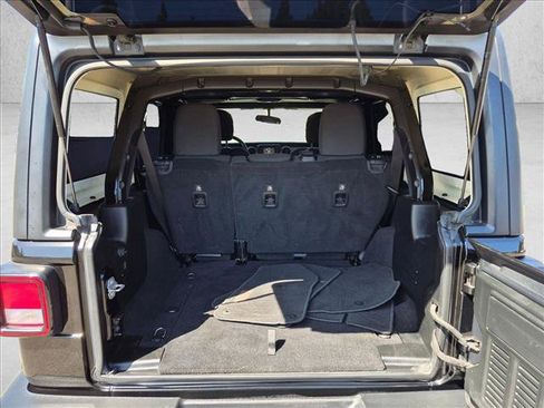 Used 2018 Jeep Wrangler Unlimited Sport S AWD/4WD image 6