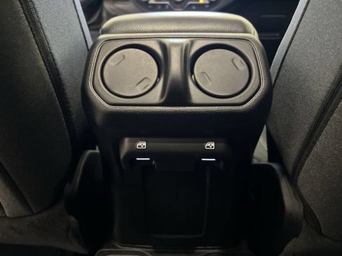 Used 2024 Jeep Wrangler Unlimited Sport AWD/4WD image 19