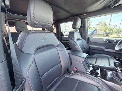 Used 2022 Ford Bronco Badlands w/ Sasquatch Package AWD/4WD image 24