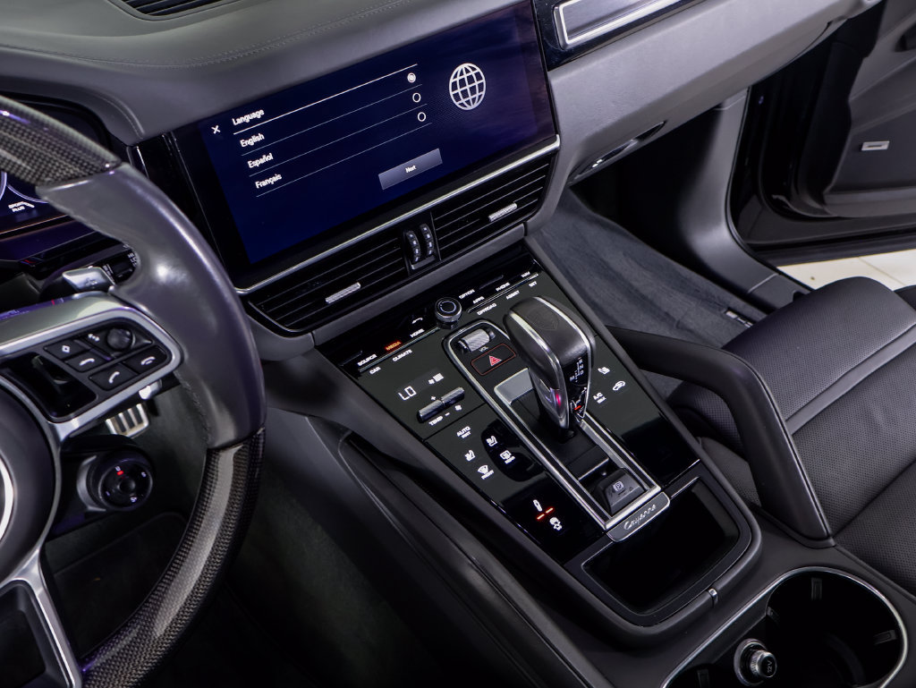 Certified 2023 Porsche Cayenne GTS w/ Premium Package Plus AWD/4WD image 18