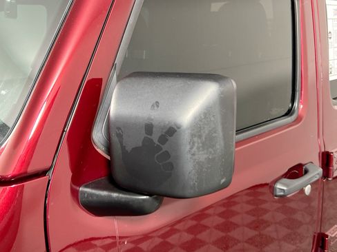 Used 2022 Jeep Gladiator Mojave image 13