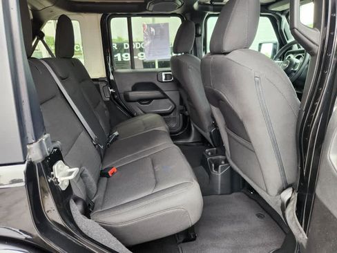 Used 2023 Jeep Wrangler Sahara image 18