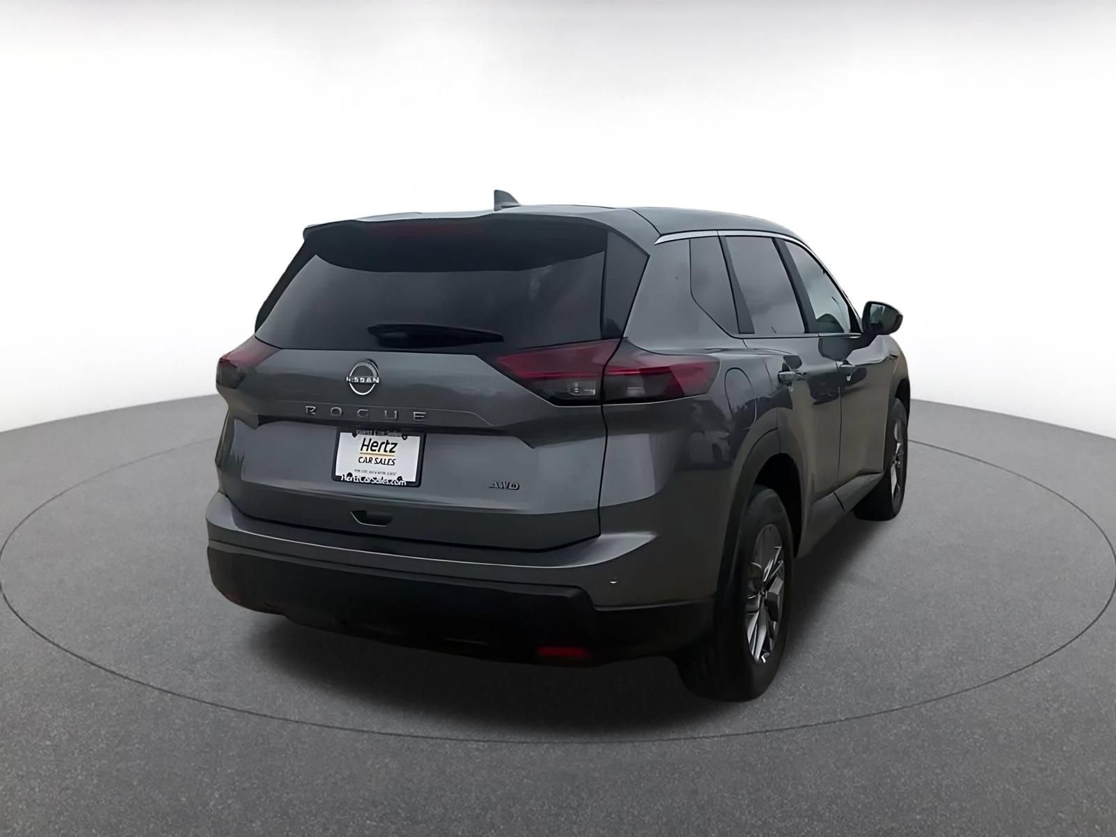 Used 2026 Nissan Rogue SV AWD/4WD image 14