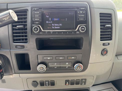 Used 2018 Nissan NV 2500 SV RWD image 4
