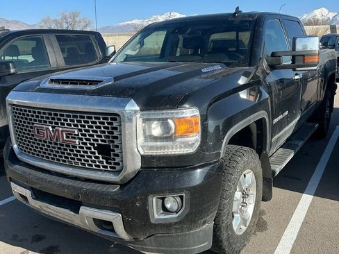 Used 2017 GMC Sierra 3500 Denali image 1