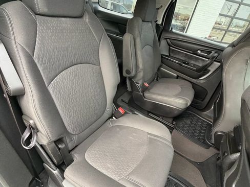 Used 2015 GMC Acadia SLE image 15