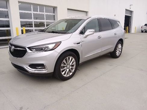Used 2019 Buick Enclave Essence FWD image 7