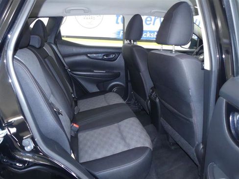 Used 2019 Nissan Rogue Sport SV image 7