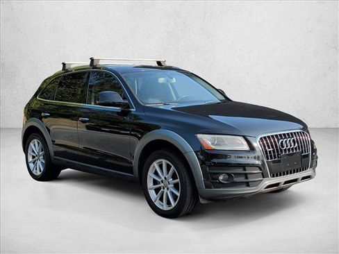 Used 2017 Audi Q5 2.0T Premium Plus w/ Premium Plus Package AWD/4WD image 3