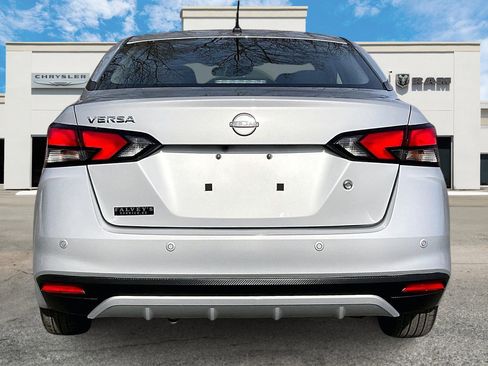Used 2023 Nissan Versa S w/ S Plus Package image 4
