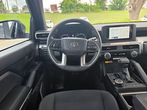 Used 2025 Toyota 4Runner TRD Off-Road AWD/4WD image 9