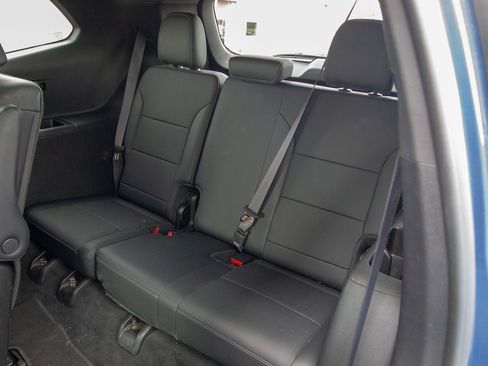 Used 2025 Buick Enclave Preferred image 27