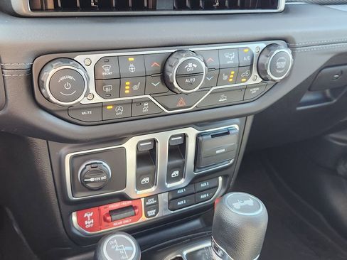 New 2025 Jeep Wrangler Rubicon image 22