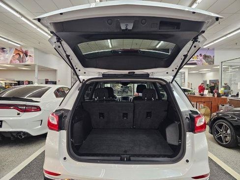 Used 2020 Chevrolet Equinox LT FWD image 39
