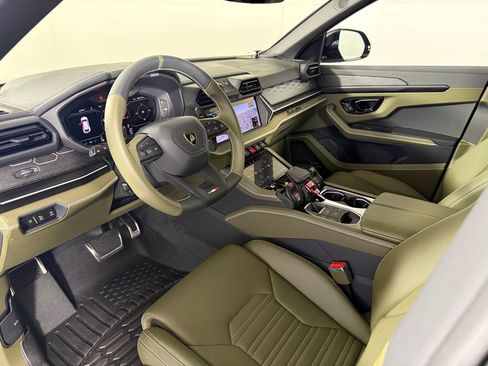 New 2025 Lamborghini Urus SE image 5