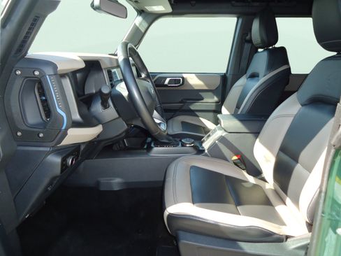 Used 2024 Ford Bronco Wildtrak AWD/4WD image 26
