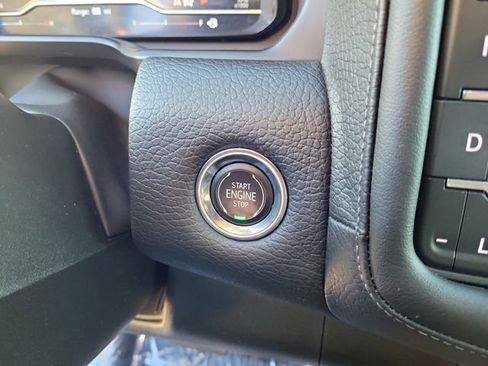 Used 2023 GMC Yukon Denali AWD/4WD image 34