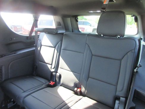 New 2026 GMC Yukon XL Denali image 13