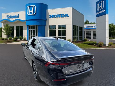 Used 2025 Honda Accord Sport image 4