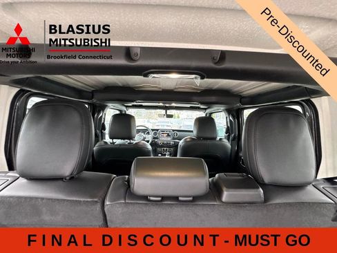 Used 2023 Jeep Wrangler Unlimited Sahara w/ Cold Weather Group AWD/4WD image 36