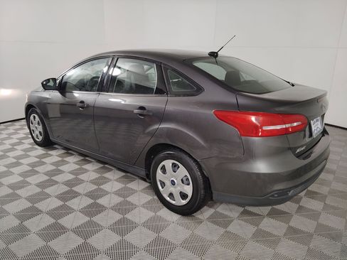 Used 2017 Ford Focus S image 3