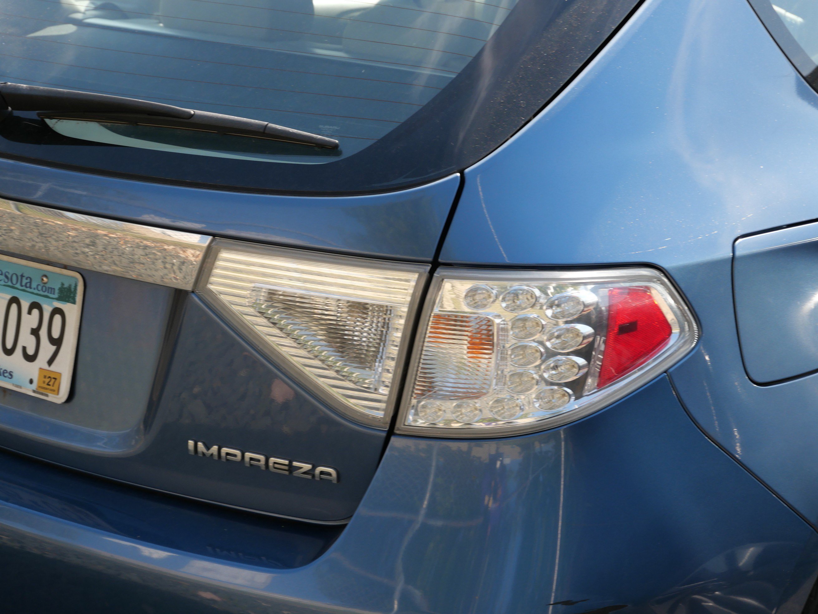 Used 2010 Subaru Impreza 2.5i Premium AWD/4WD image 8