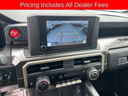 Used 2025 Toyota Tacoma TRD Off-Road w/ TRD Off Road Upgrade Package AWD/4WD image 11