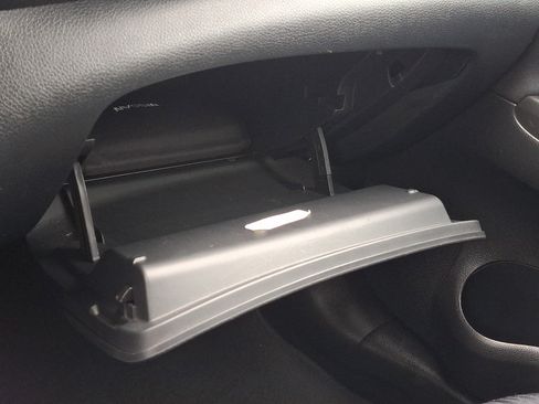 Used 2017 Nissan Sentra SV FWD image 26