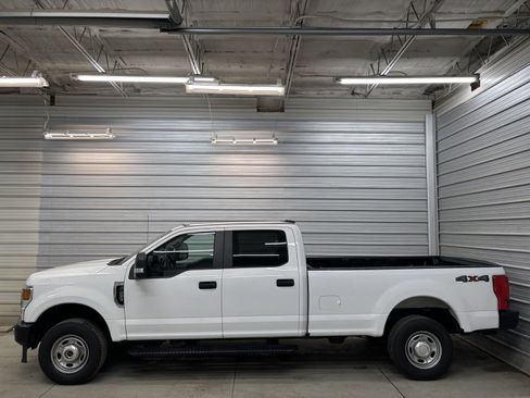Used 2022 Ford F250 XL w/ Power Equipment Group image 8