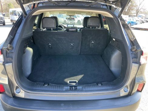 Used 2020 Ford Escape SE Sport image 38