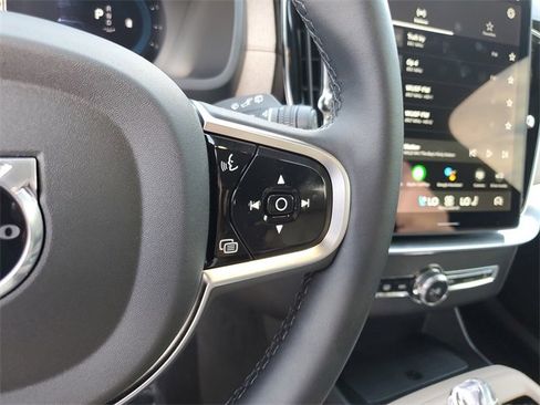 Used 2025 Volvo XC90 B6 Ultra w/ Protection Package Premier image 26