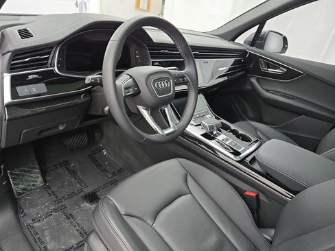 Used 2025 Audi Q7 2.0T Premium image 17