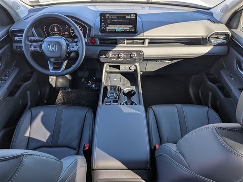 New 2025 Honda Pilot Touring image 28