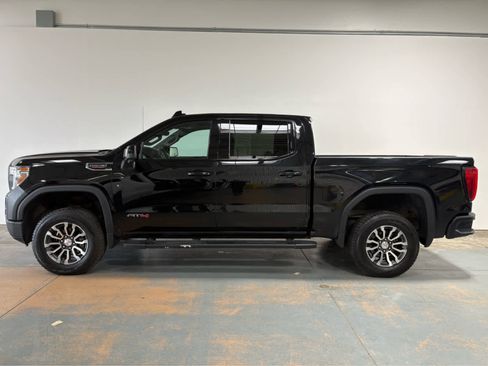 Used 2020 GMC Sierra 1500 AT4 w/ Off Road Performance Package AWD/4WD image 2