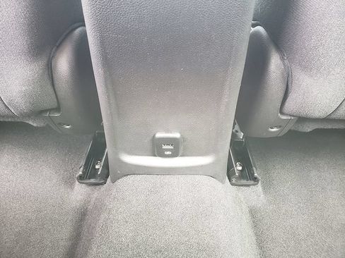 Used 2017 Chevrolet Cruze LT FWD image 13