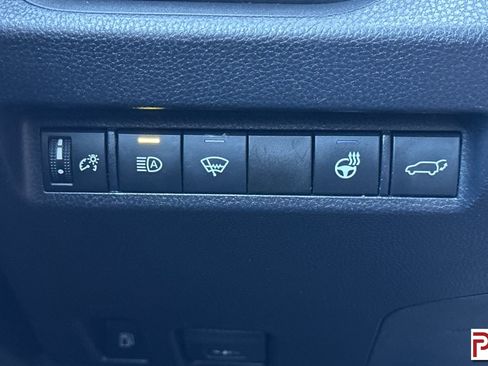 Used 2020 Toyota RAV4 XLE image 31