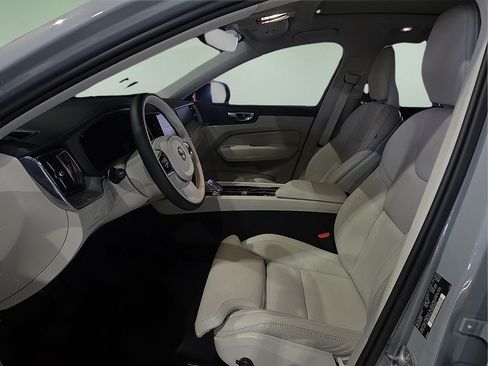 Used 2024 Volvo XC60 B5 Ultimate AWD/4WD image 20
